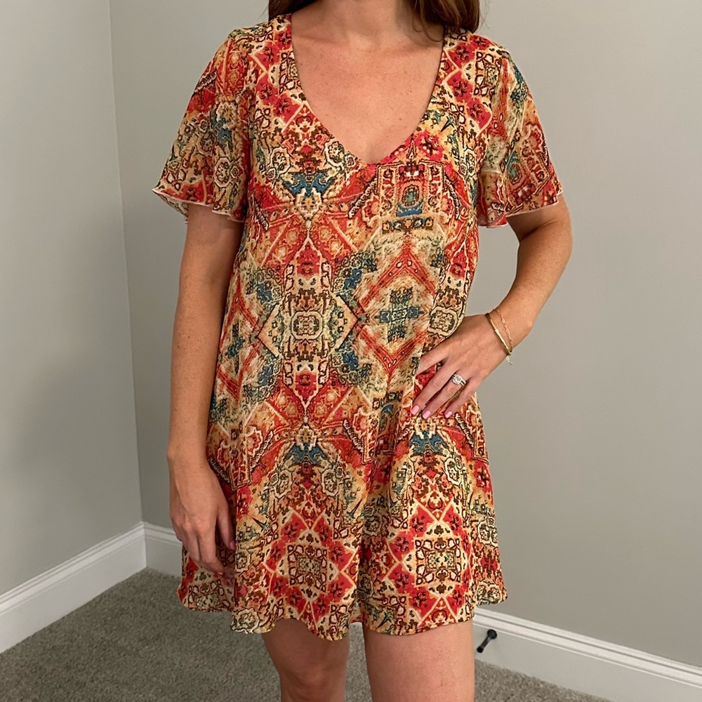 Show Me Your MuMu Kylie Santiago
SandStone Dress size small